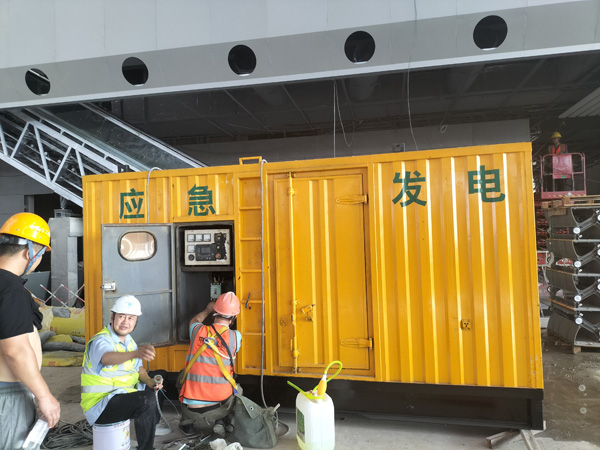 临泉怎样判断空气滤清器是否需要更换？